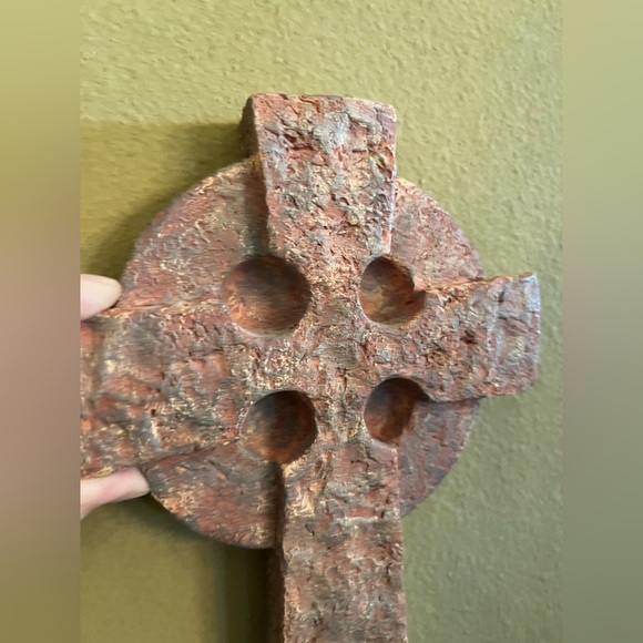 St Augustines IRISH hanging cross. - Picture 3 of 9